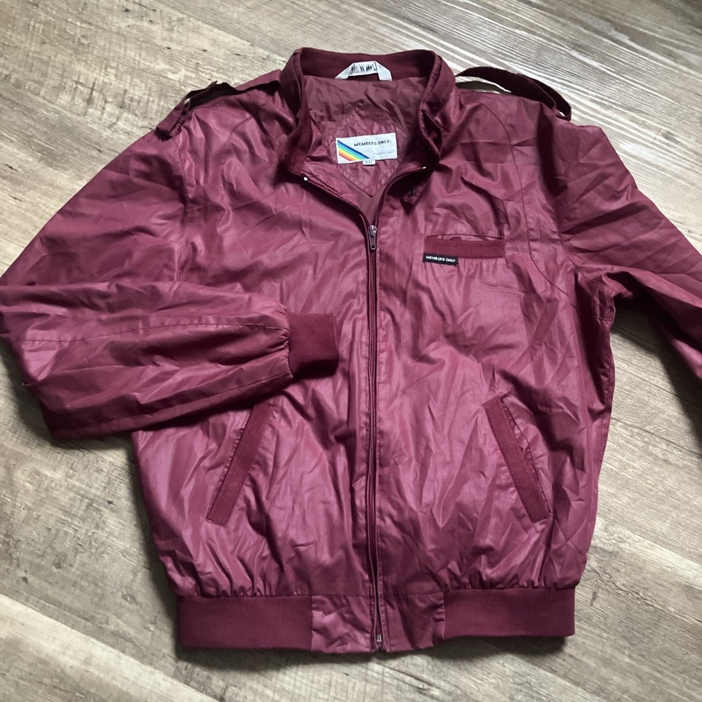 Vintage Members Only Jacket Men's size 44L Bomber Maroon Red